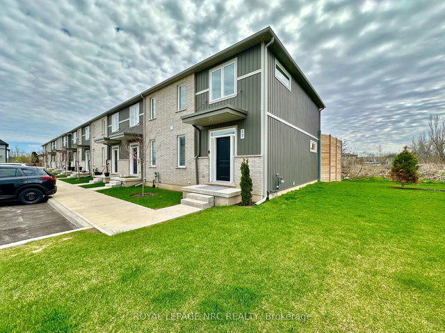 17 - 121A Moffatt Street