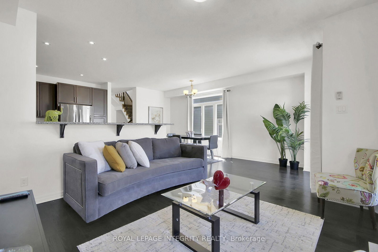 310 Broadridge Crescent - Photo 12