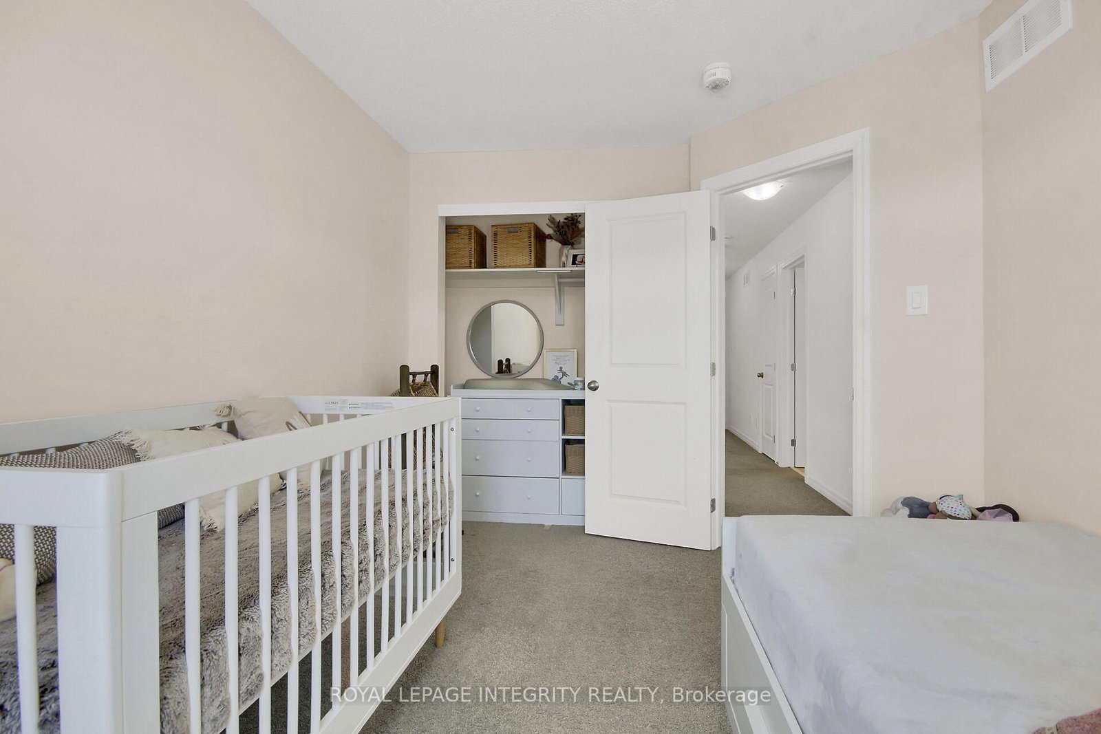 310 Broadridge Crescent - Photo 22