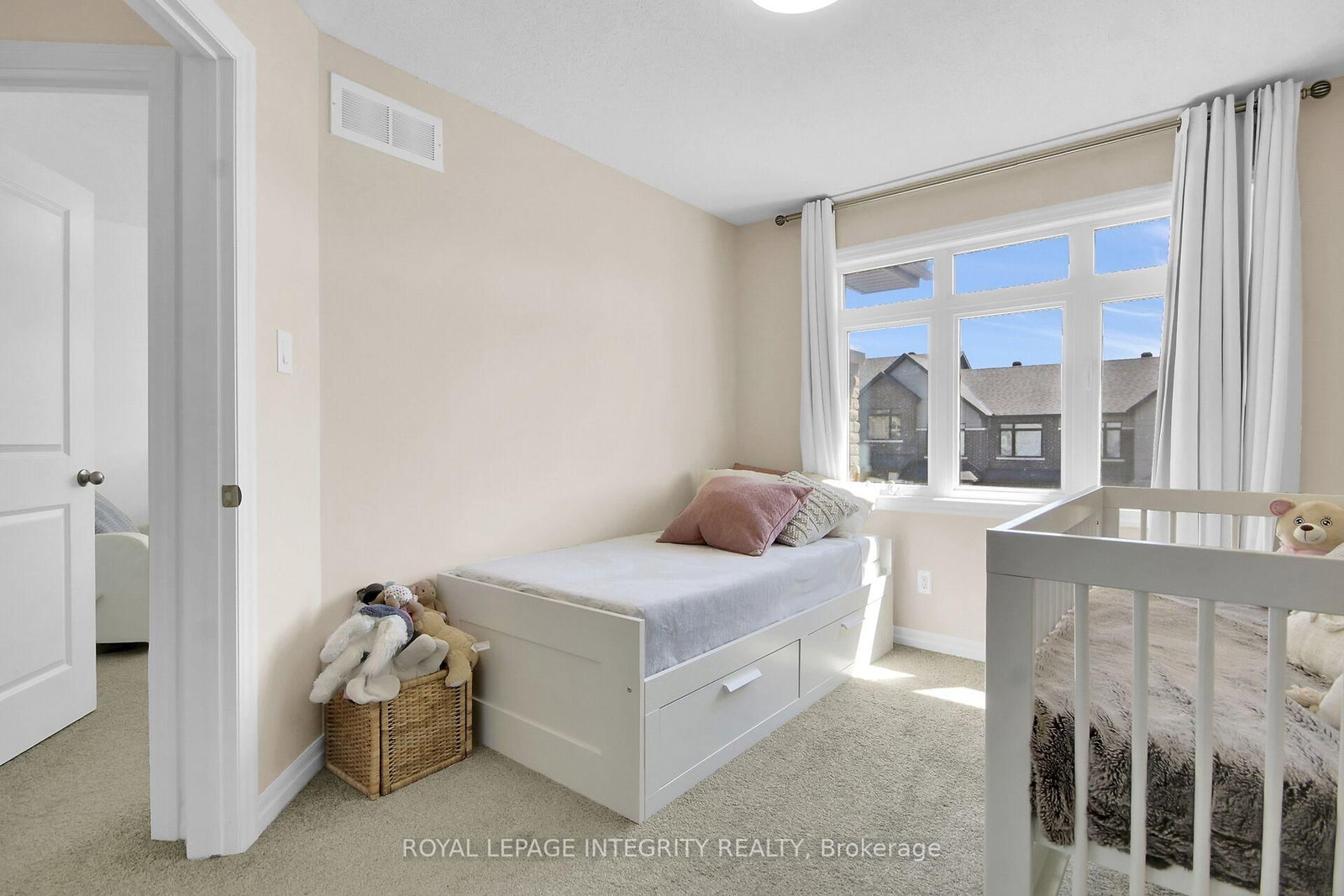 310 Broadridge Crescent - Photo 23