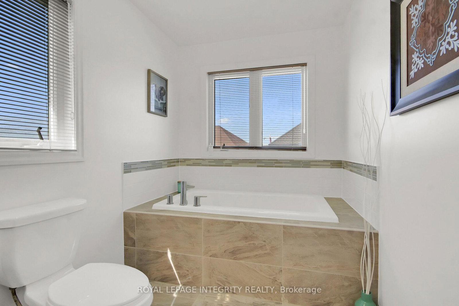 310 Broadridge Crescent - Photo 28