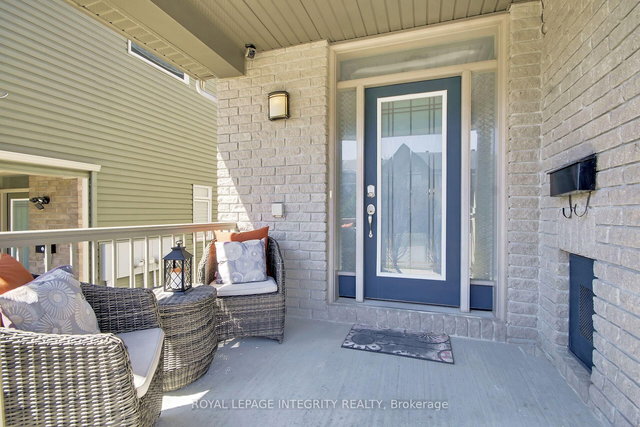 310 Broadridge Crescent