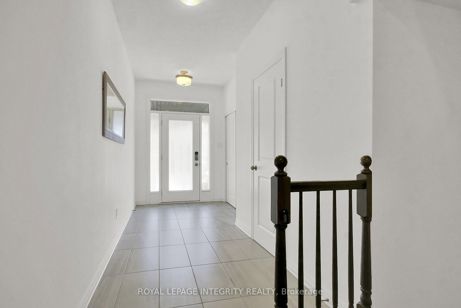 310 Broadridge Crescent - Photo 4