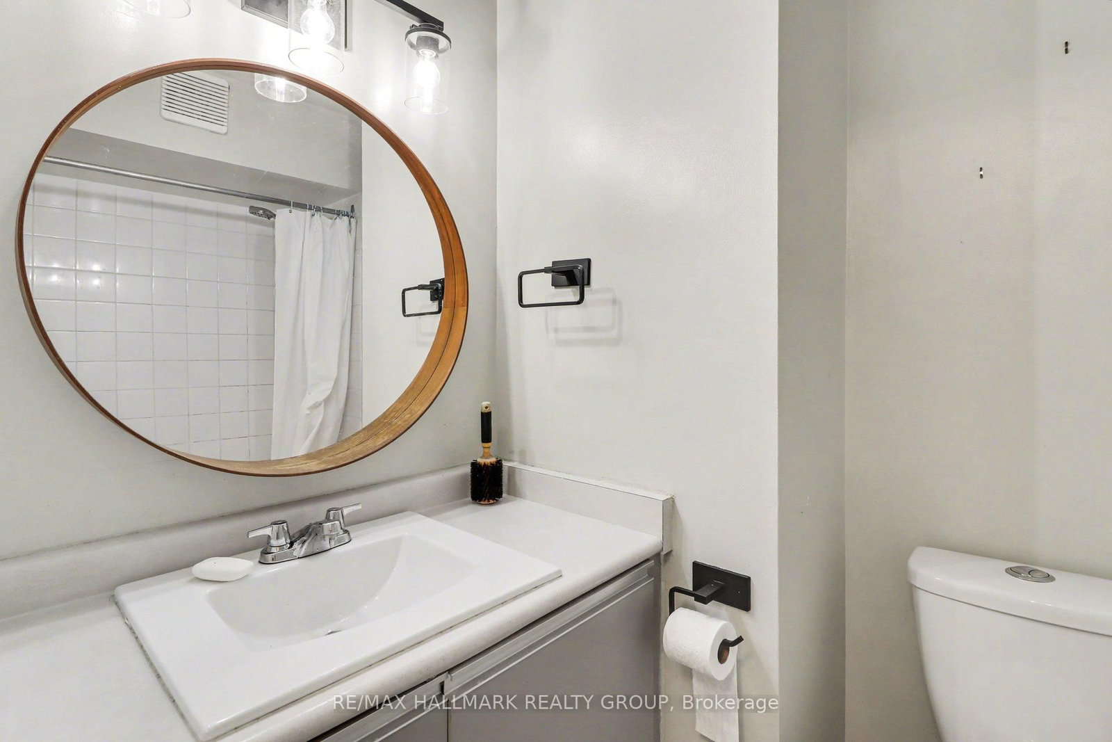 280 Brittany Drive • #312 • Ottawa, ON photo 17