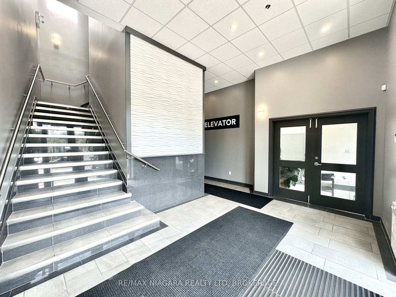 Unit 203 - 359 CARLTON St, St. Catharines, L2N 1C2 | Image 3