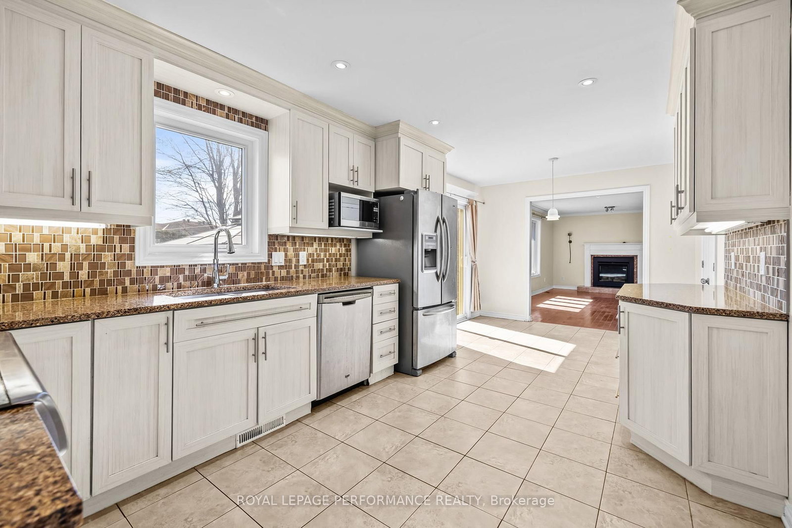 54 LAPOINTE Boulevard - Photo 16