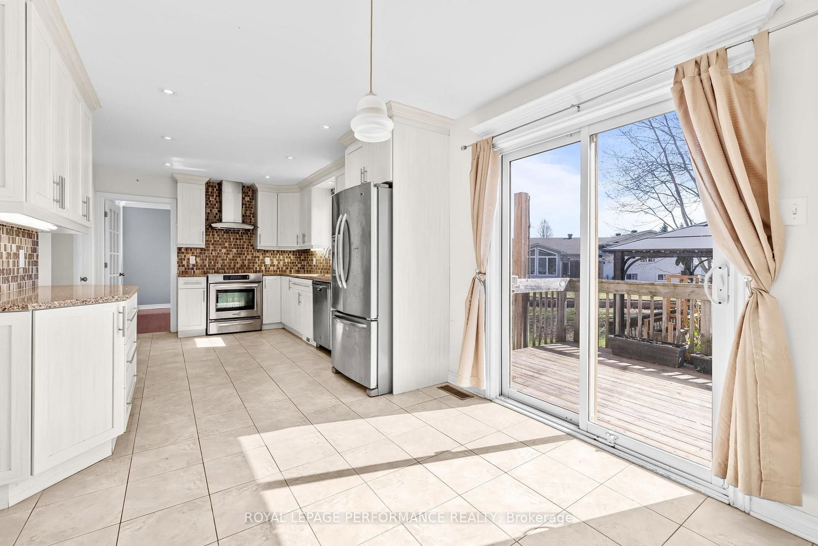 54 LAPOINTE Boulevard - Photo 19