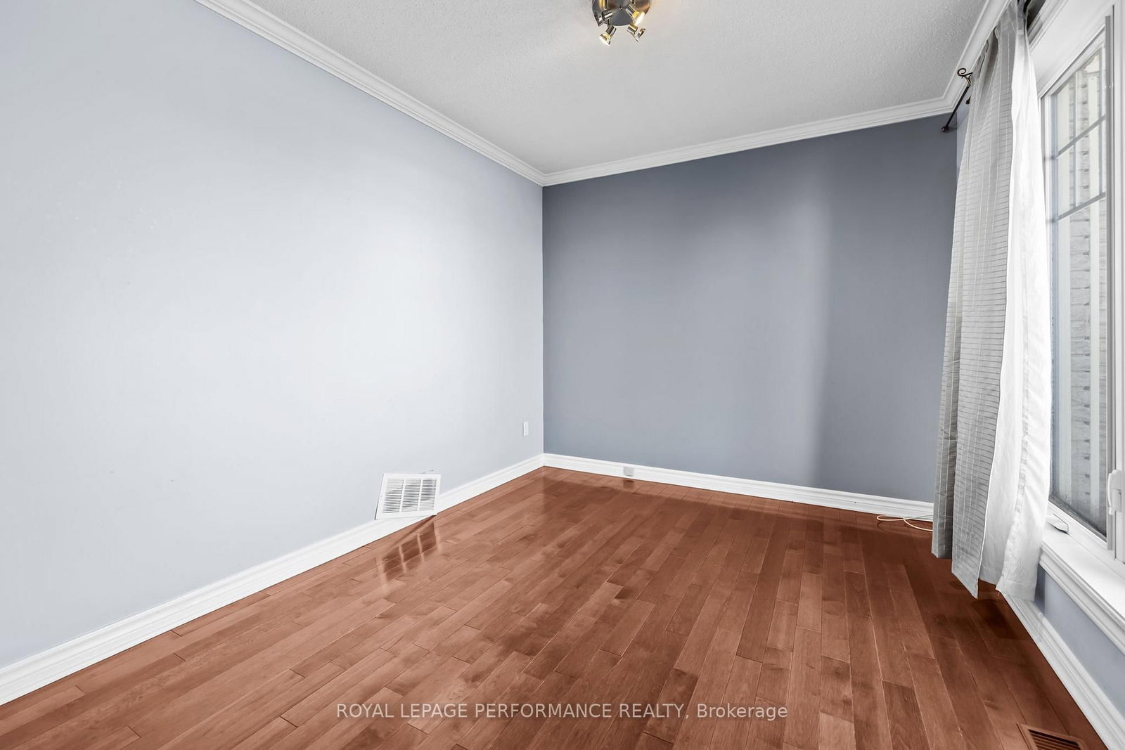 54 LAPOINTE Boulevard - Photo 6