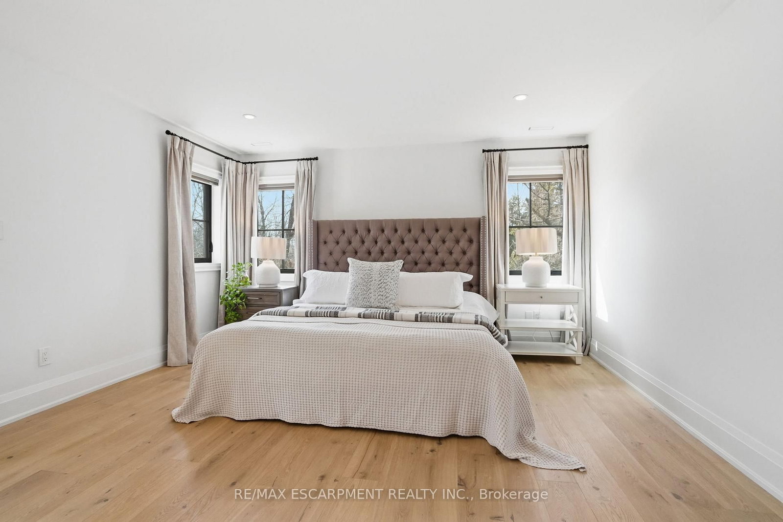 136 ROCKCLIFFE Road - Photo 23