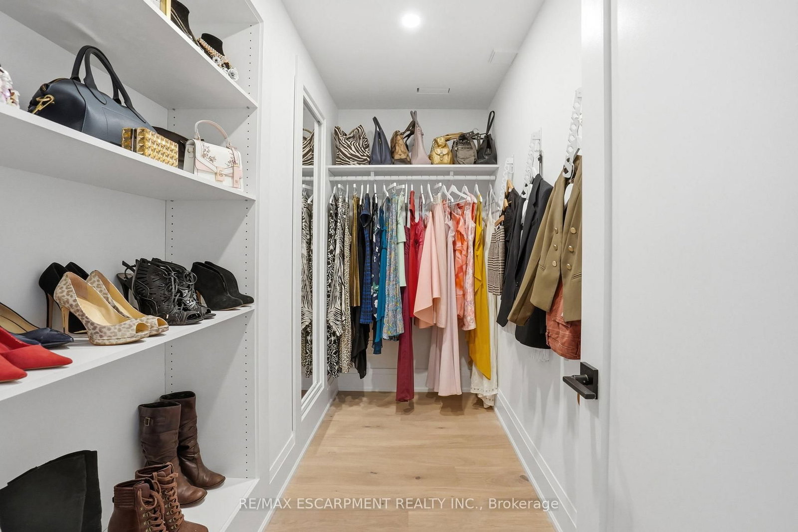 136 ROCKCLIFFE Road - Photo 28