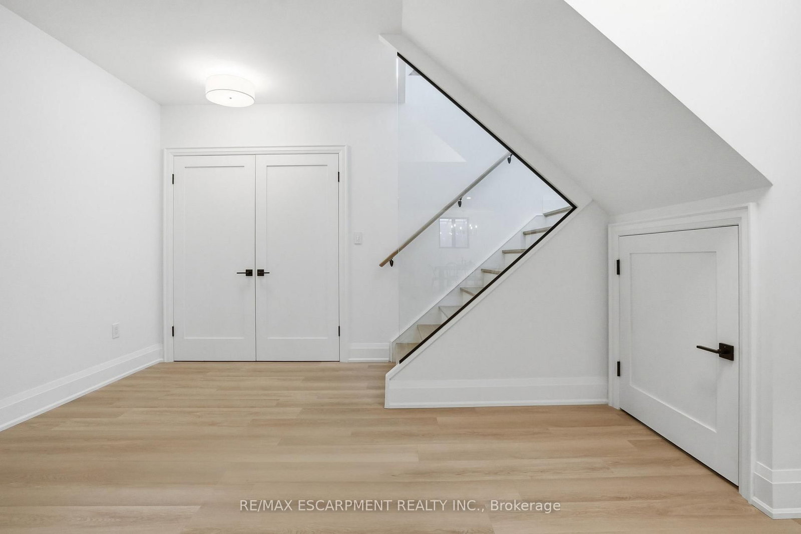 136 ROCKCLIFFE Road - Photo 41