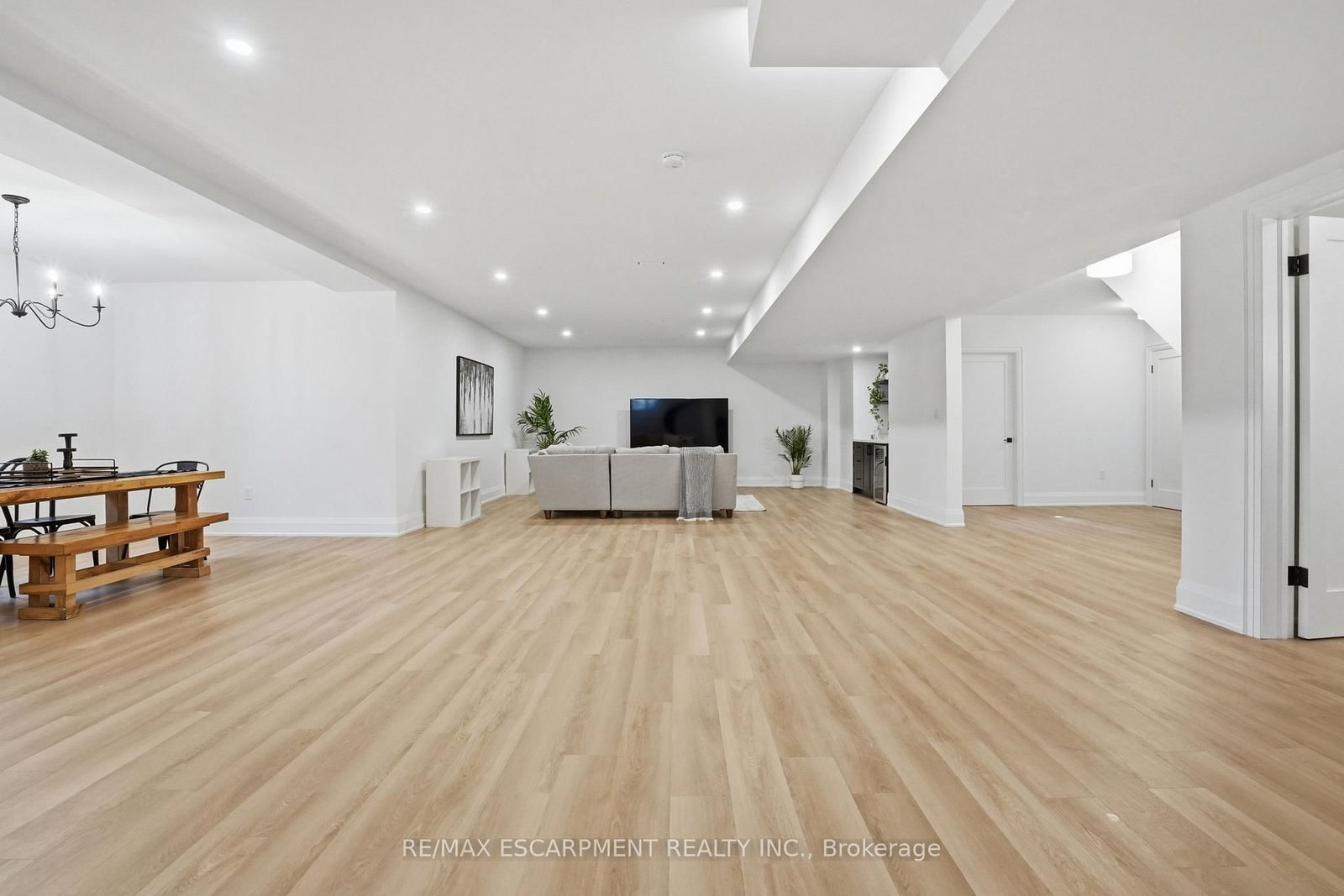 136 ROCKCLIFFE Road - Photo 42