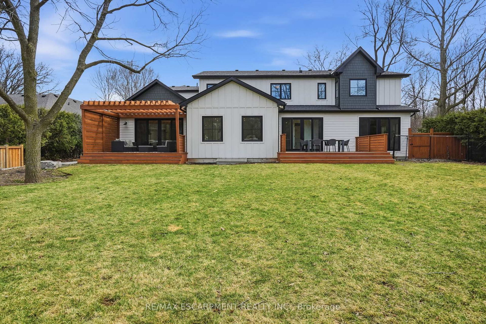 136 ROCKCLIFFE Road - Photo 45