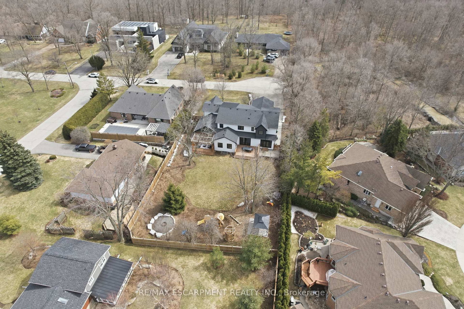 136 ROCKCLIFFE Road - Photo 47