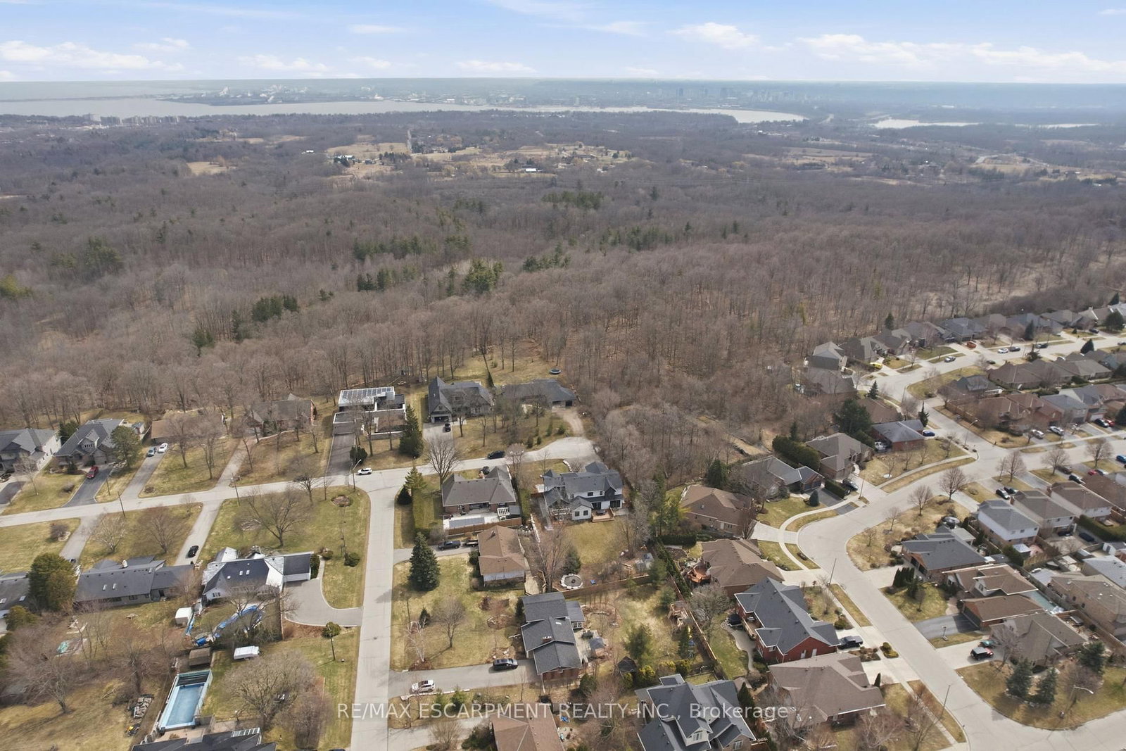 136 ROCKCLIFFE Road - Photo 48