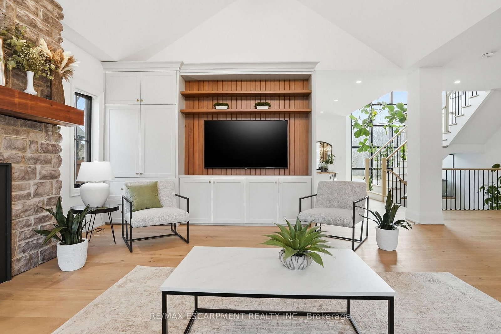 136 ROCKCLIFFE Road - Photo 6