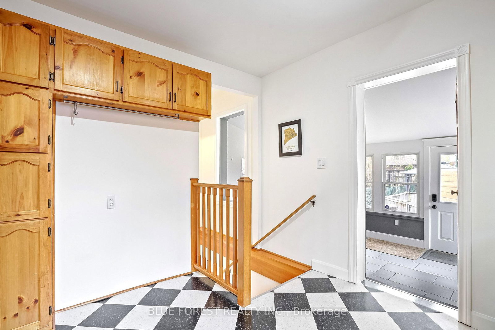 343 Emery Street E - Photo 12