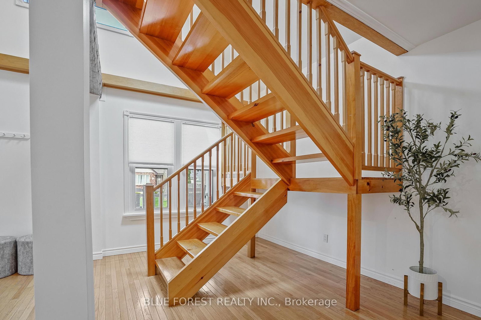 343 Emery Street E - Photo 16