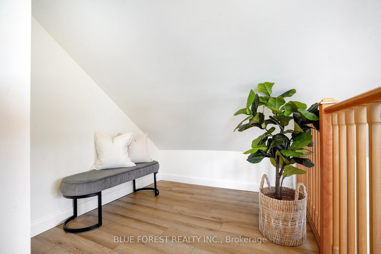 343 Emery Street E - Photo 19