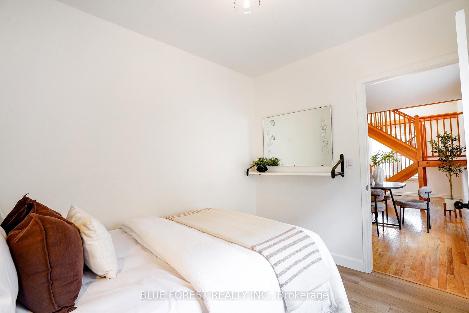 343 Emery Street E - Photo 27