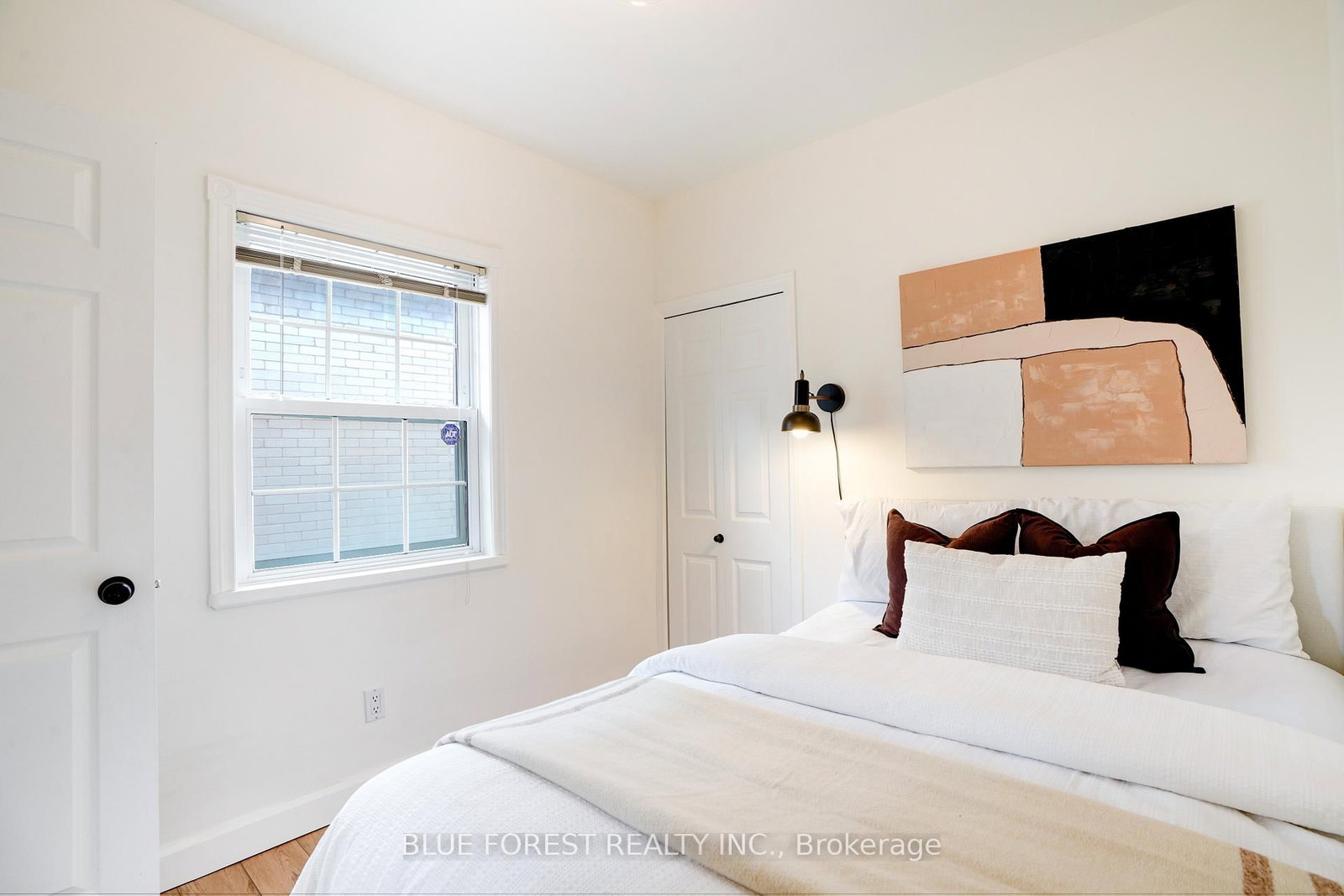 343 Emery Street E - Photo 28