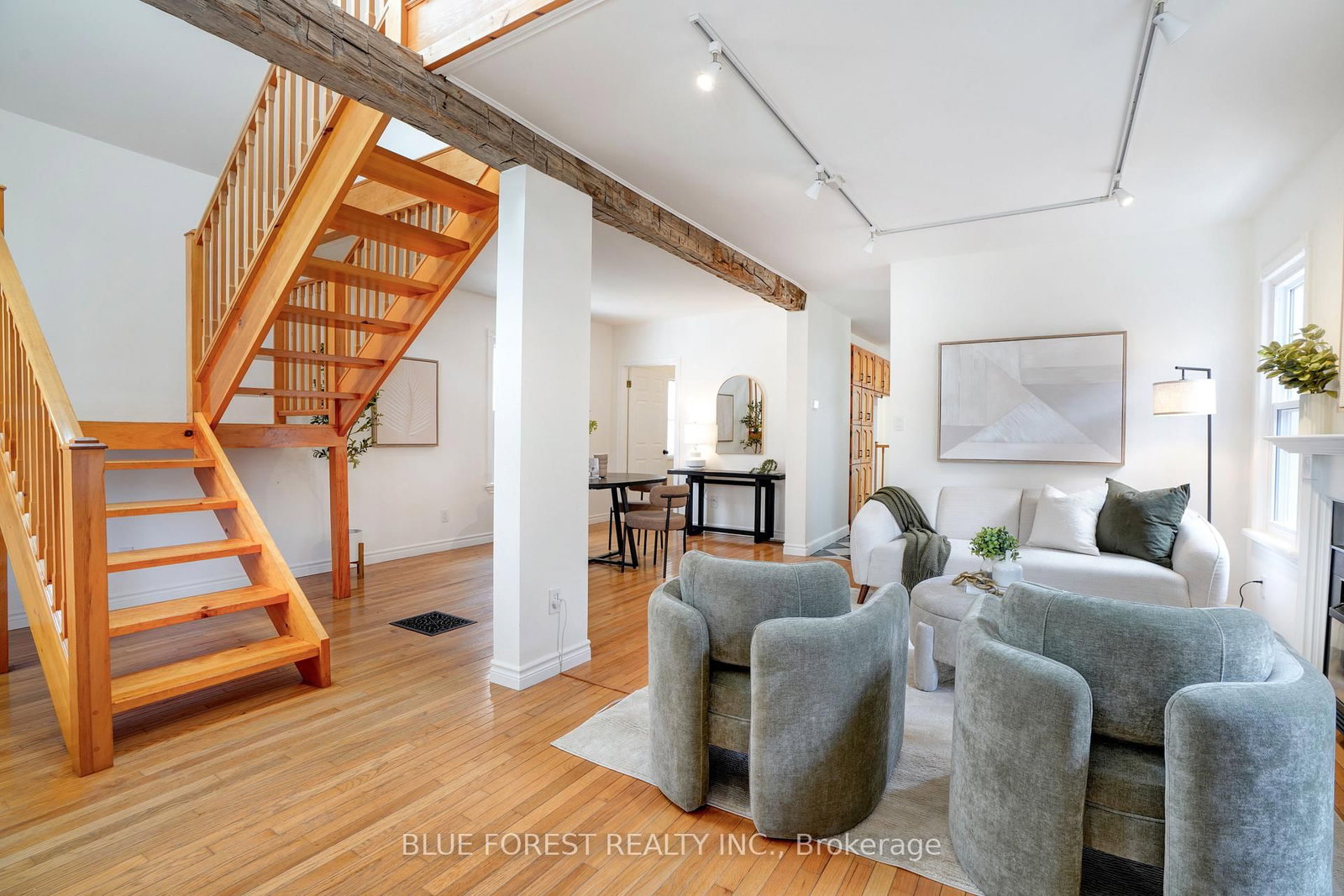 343 Emery Street E - Photo 4