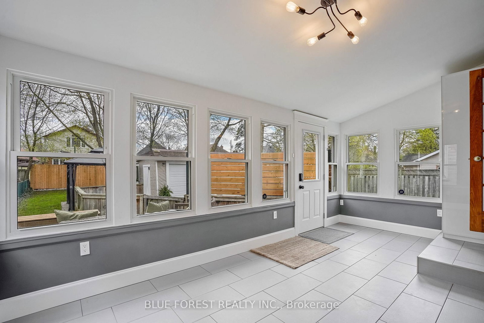 343 Emery Street E - Photo 40