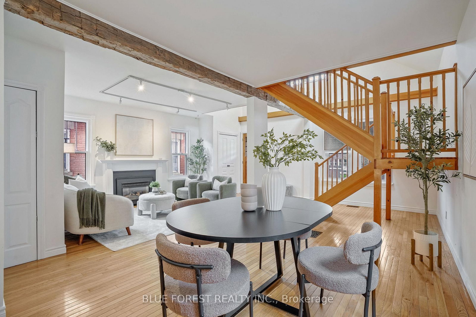 343 Emery Street E - Photo 8