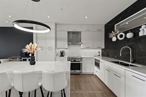 727 Grandview Drive, Unit 209 - Photo 9