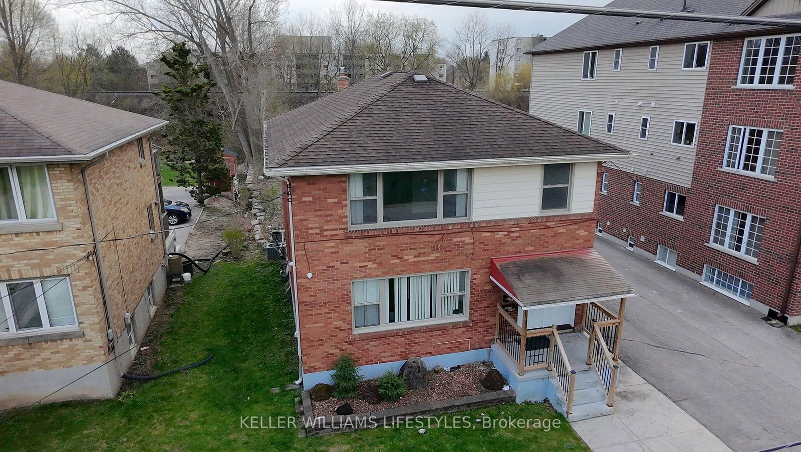 Listing Image 4