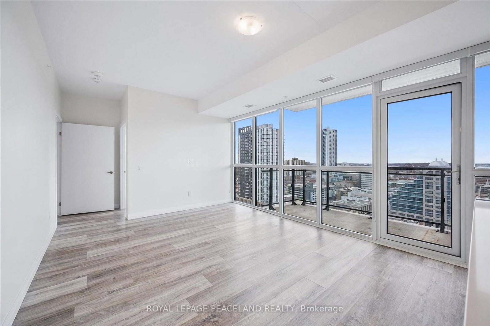 60 charles Street W, Unit 1902 - Photo 17