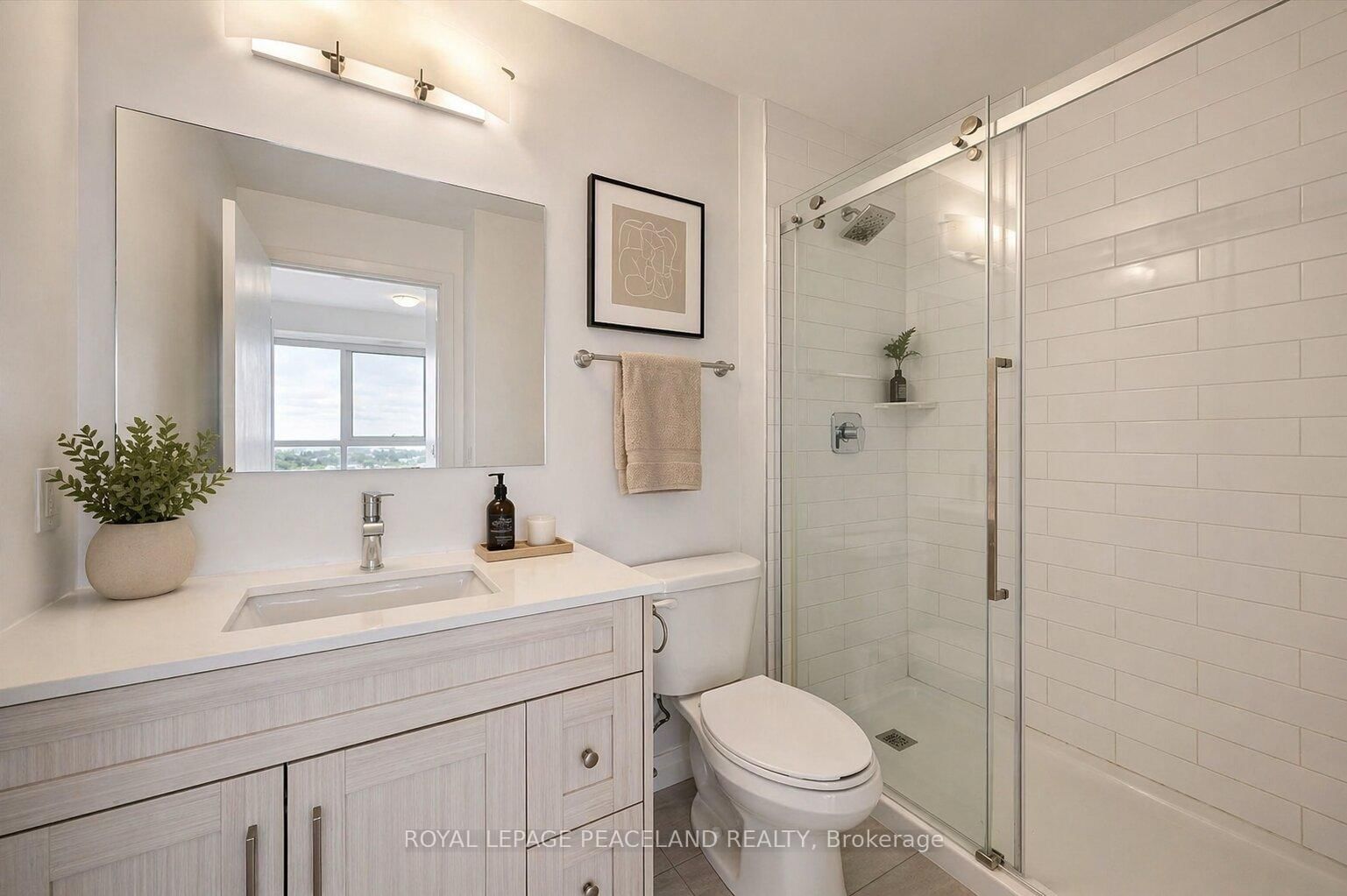 60 charles Street W, Unit 1902 - Photo 21