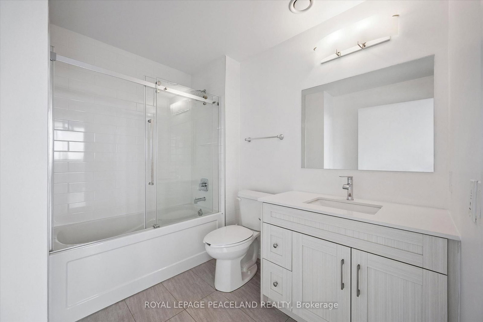 60 charles Street W, Unit 1902 - Photo 27