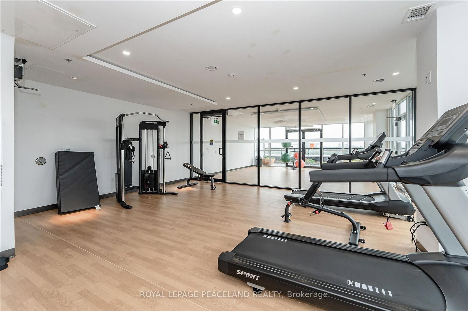 60 charles Street W, Unit 1902 - Photo 30