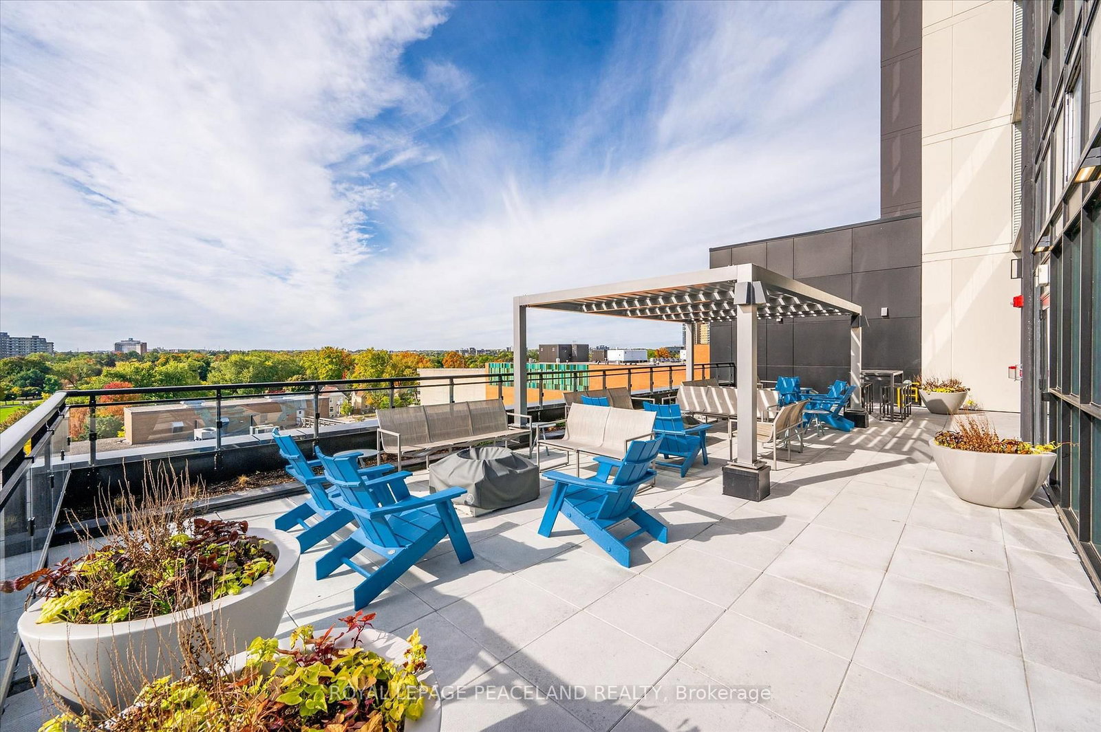 60 charles Street W, Unit 1902 - Photo 39