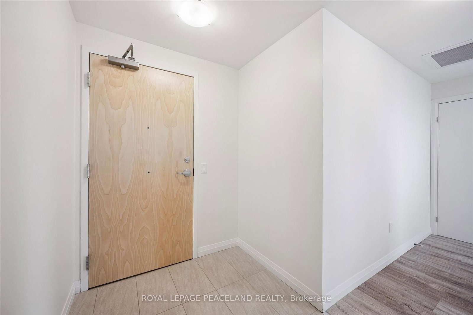 60 charles Street W, Unit 1902 - Photo 8