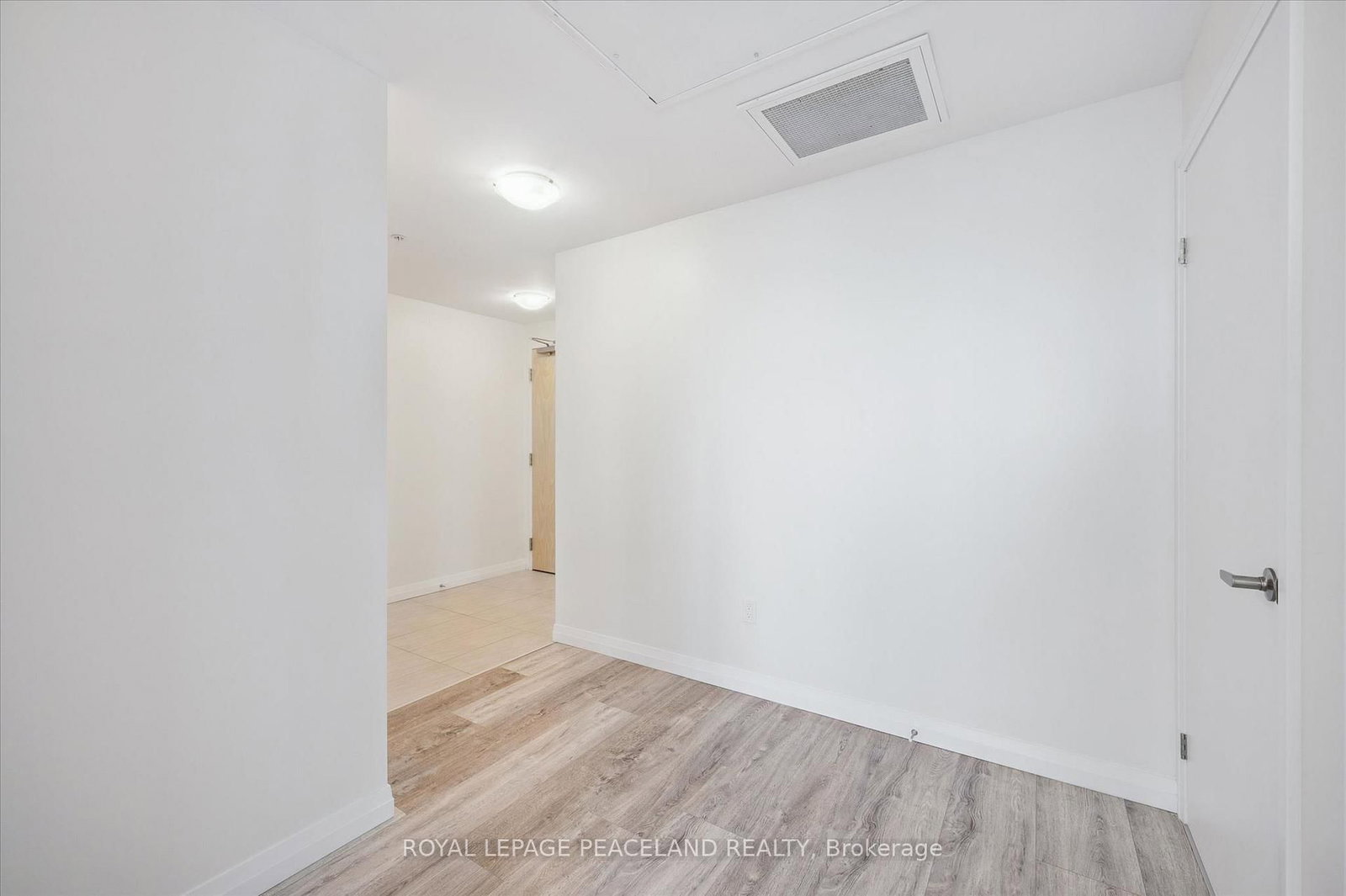 60 charles Street W, Unit 1902 - Photo 9