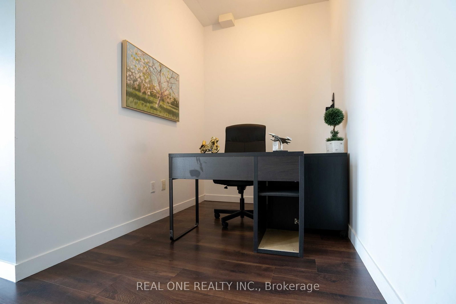 191 king Street S, Unit 703 - Photo 14