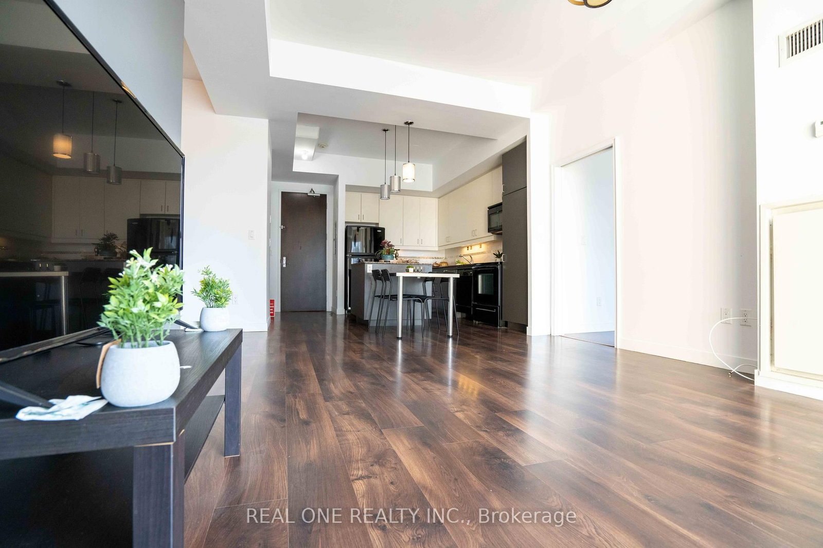 191 king Street S, Unit 703 - Photo 8