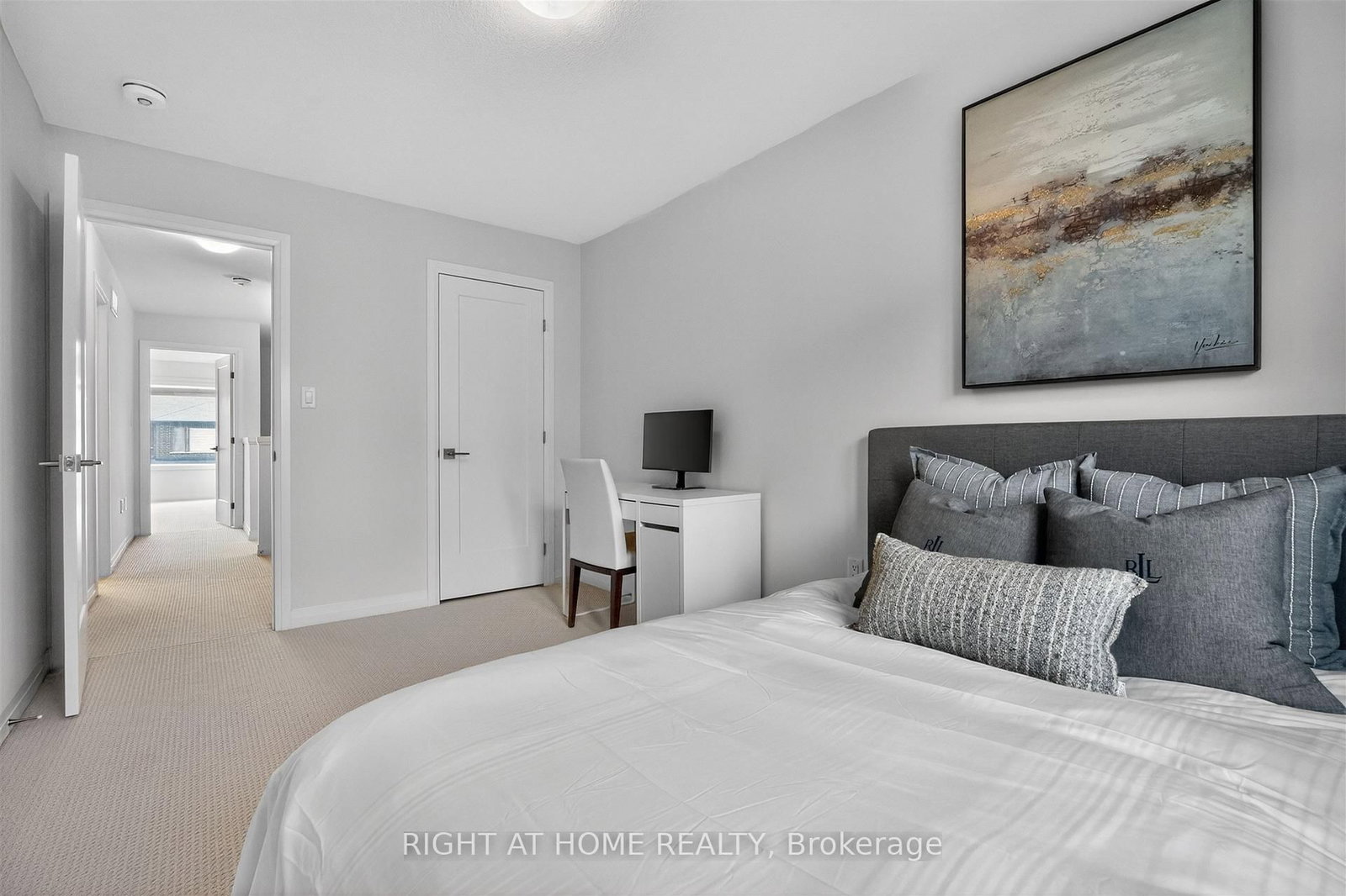 26 Greenwich Avenue - Photo 11