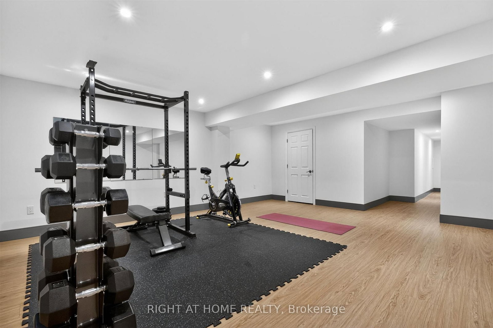 26 Greenwich Avenue - Photo 16