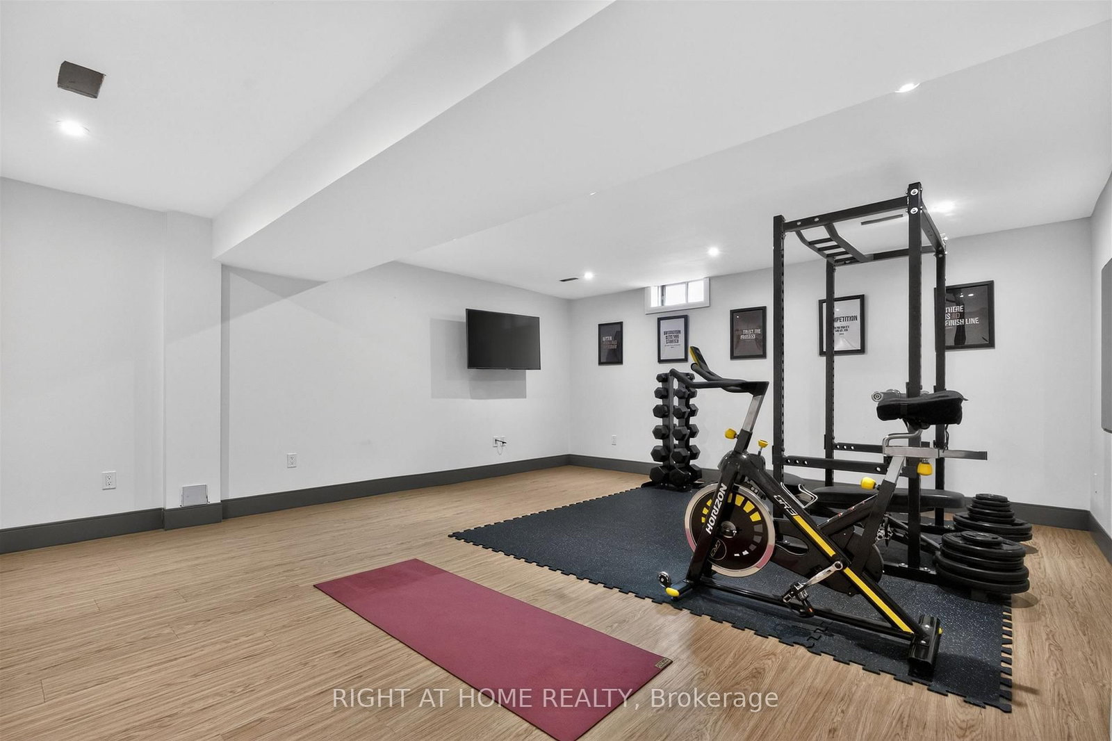 26 Greenwich Avenue - Photo 17