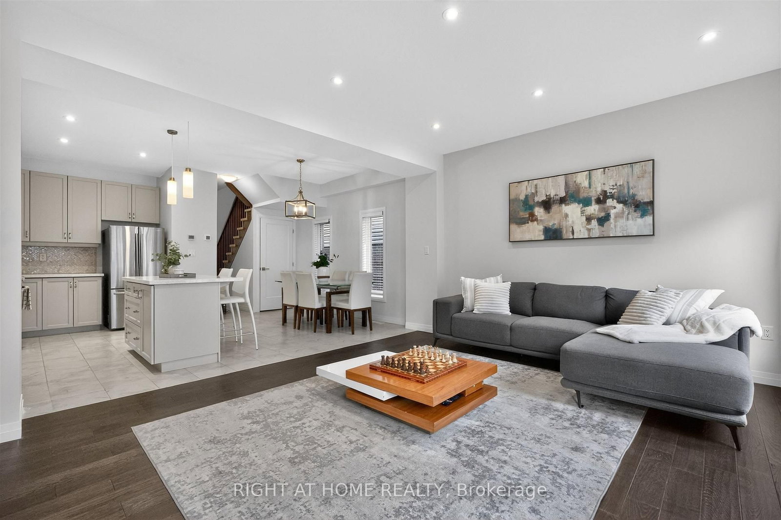 26 Greenwich Avenue - Photo 4