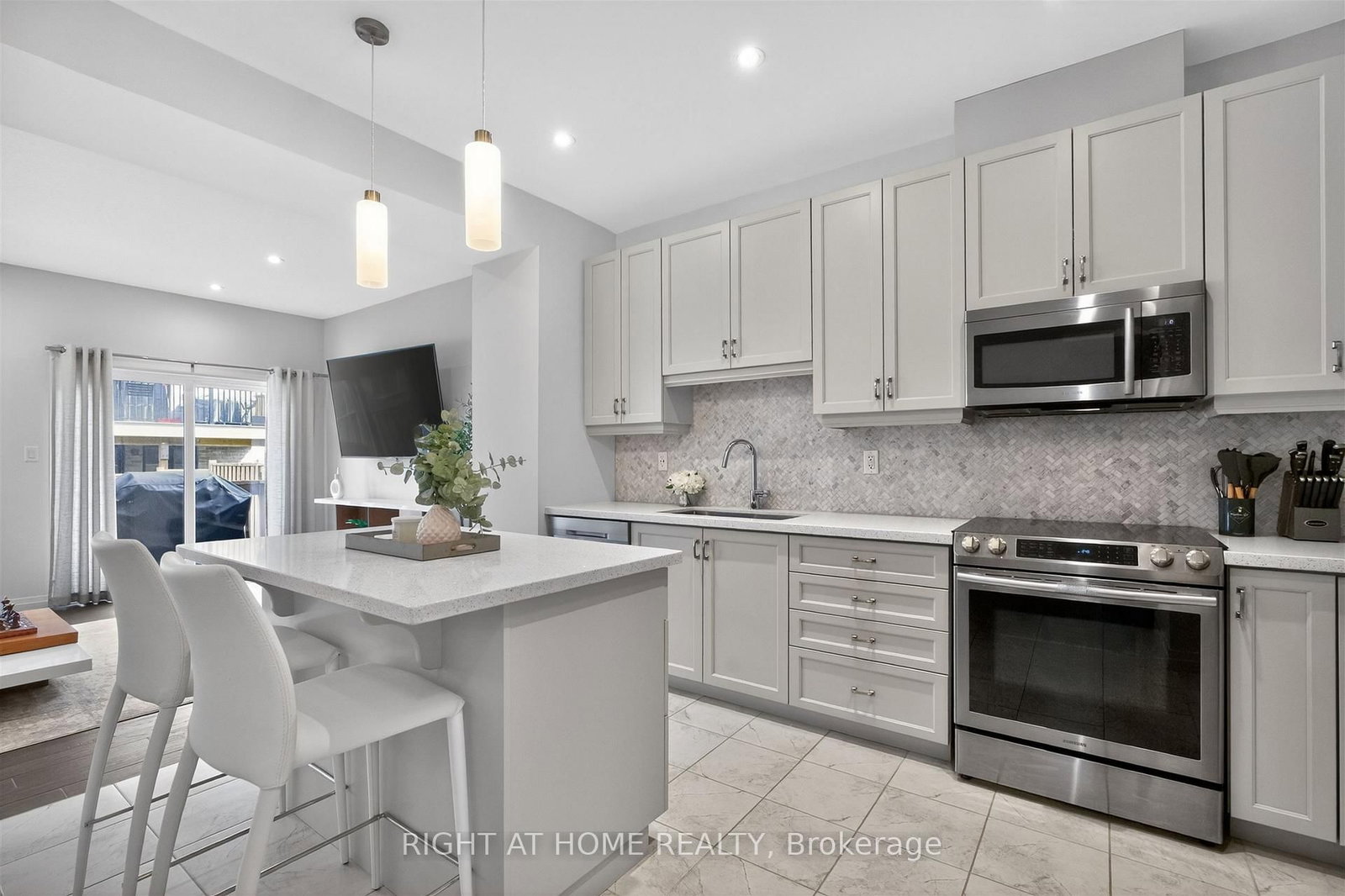 26 Greenwich Avenue - Photo 6