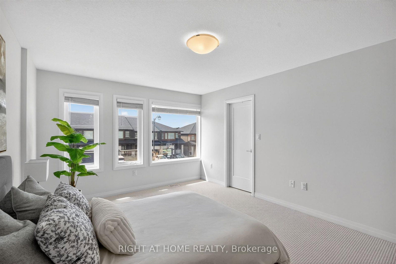 26 Greenwich Avenue - Photo 8