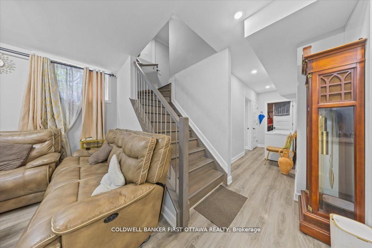 562 QUEEN MARY Street - Photo 30