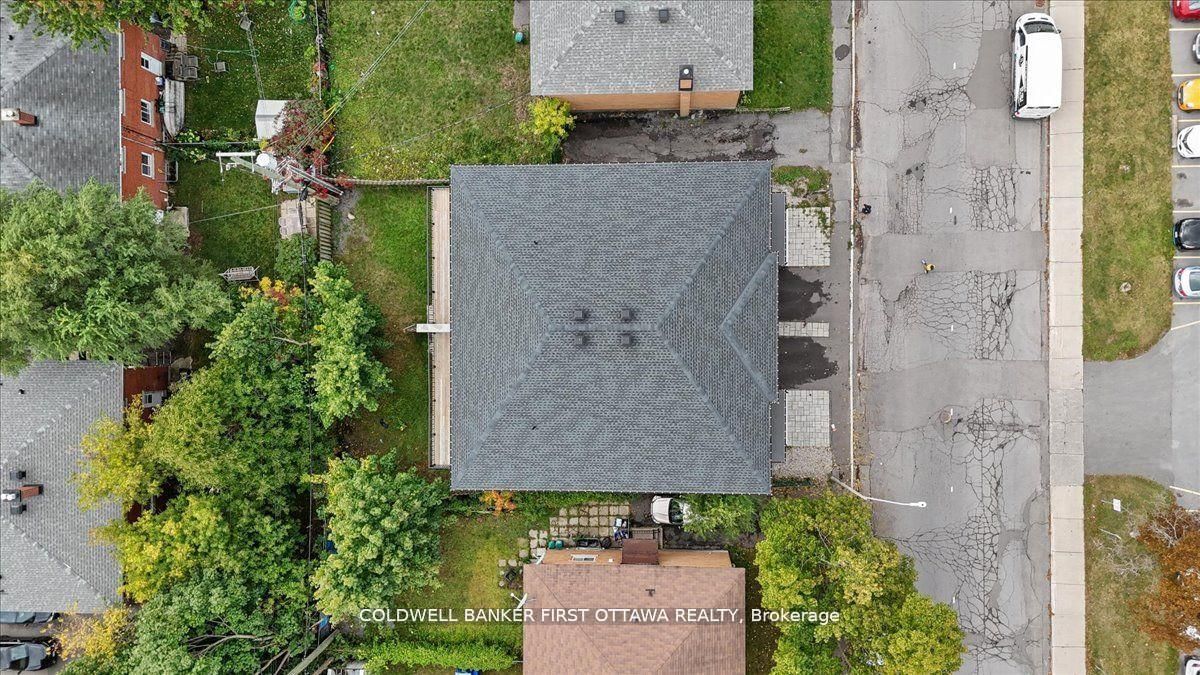 562 QUEEN MARY Street - Photo 42