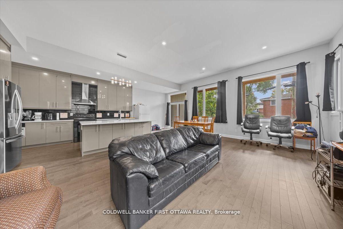 562 QUEEN MARY Street - Photo 6