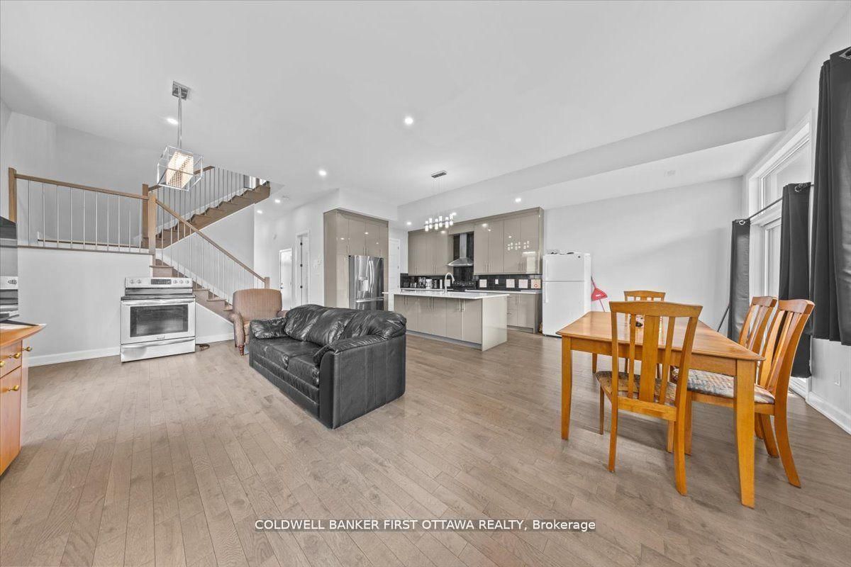 560 QUEEN MARY Street - Photo 11