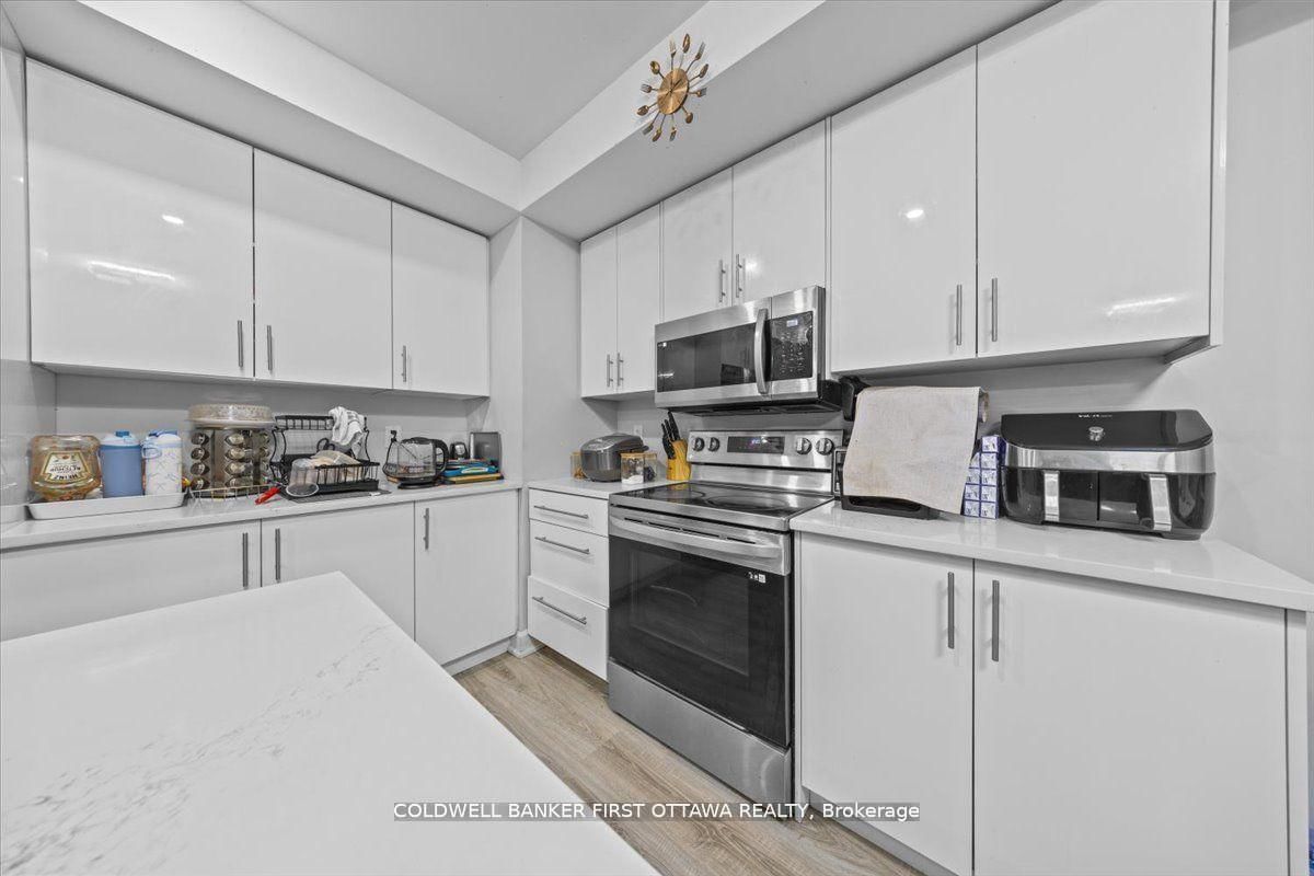 560 QUEEN MARY Street - Photo 34